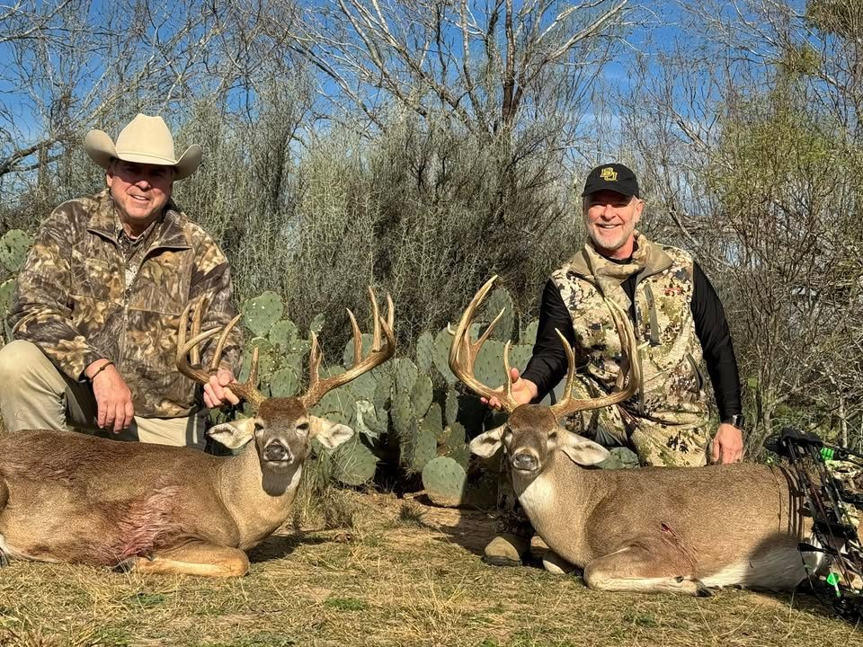 Finished the Weekend with a bang! Every hunter getting great Bucks! 10 for 10!!!