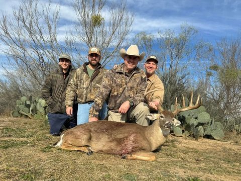 Finished the Weekend with a bang! Every hunter getting great Bucks! 10 for 10!!!